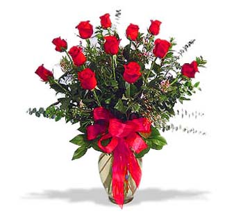 çiçek siparisi 11 adet kirmizi gül cam vazo  Kırşehir internetten çiçek siparişi 
