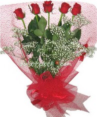5 adet kirmizi gülden buket tanzimi  Kırşehir İnternetten çiçek siparişi 