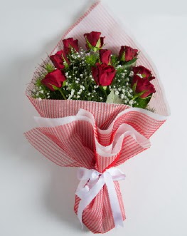 9 adet kırmızı gülden buket  Kırşehir çiçek gönderme 