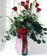  Kırşehir hediye çiçek yolla  7 adet gül özel bir tanzim
