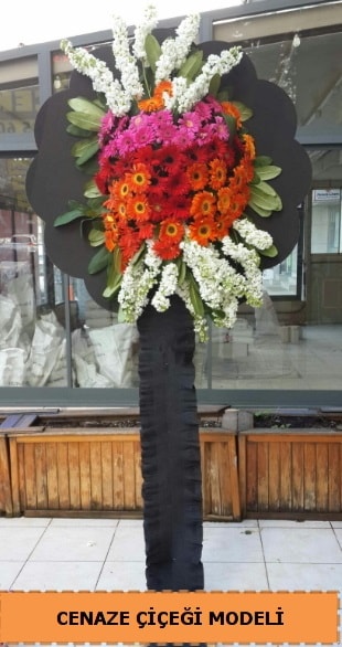 Karşıyaka mezarlığı cenaze çiçeği  Kırşehir çiçek gönderme 